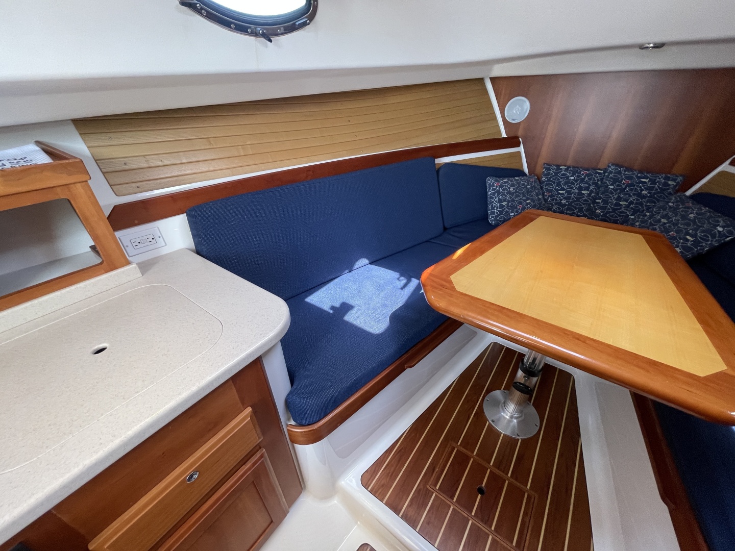 2004 Back Cove 29