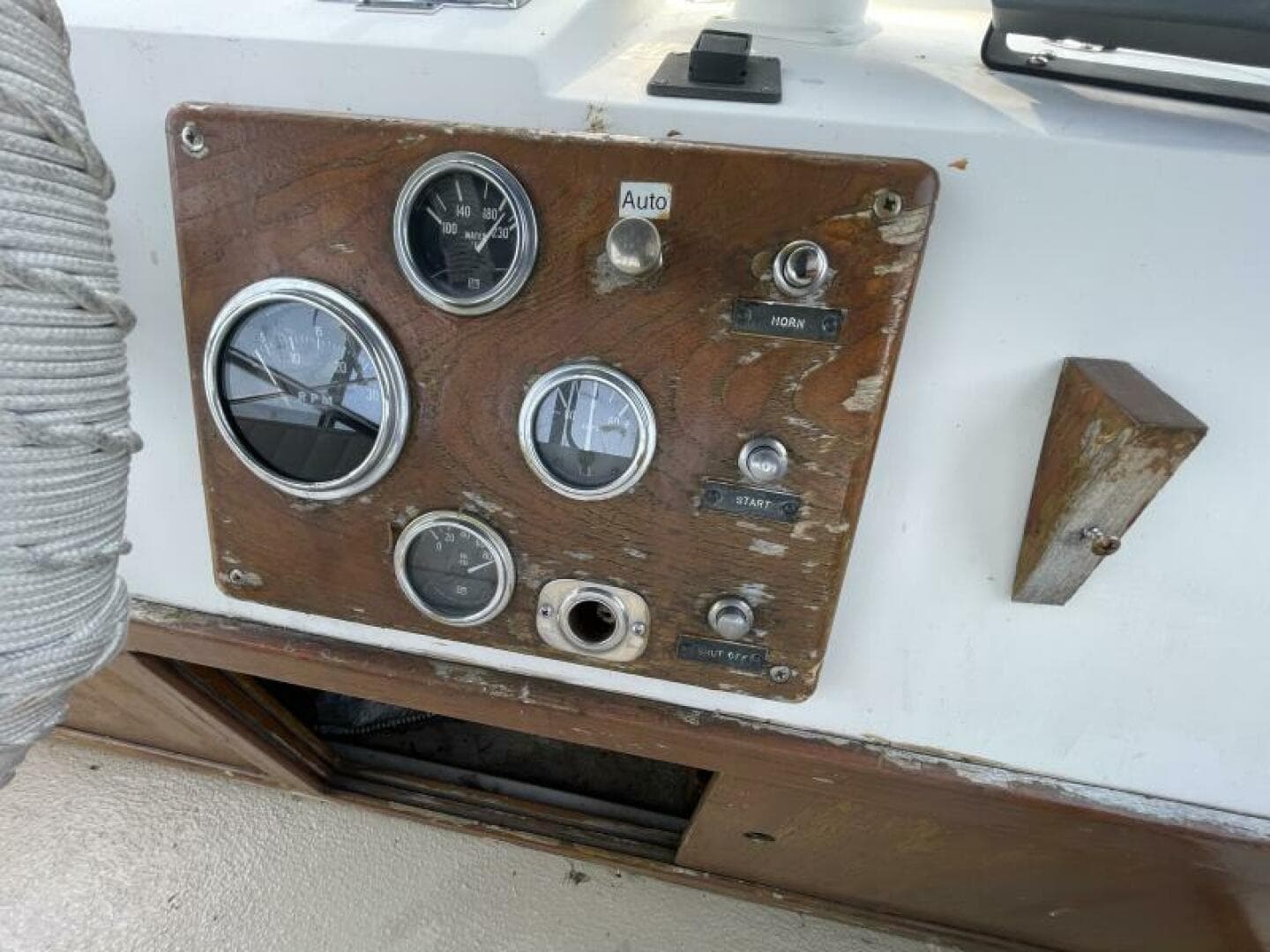 1982 Californian 34 LRC