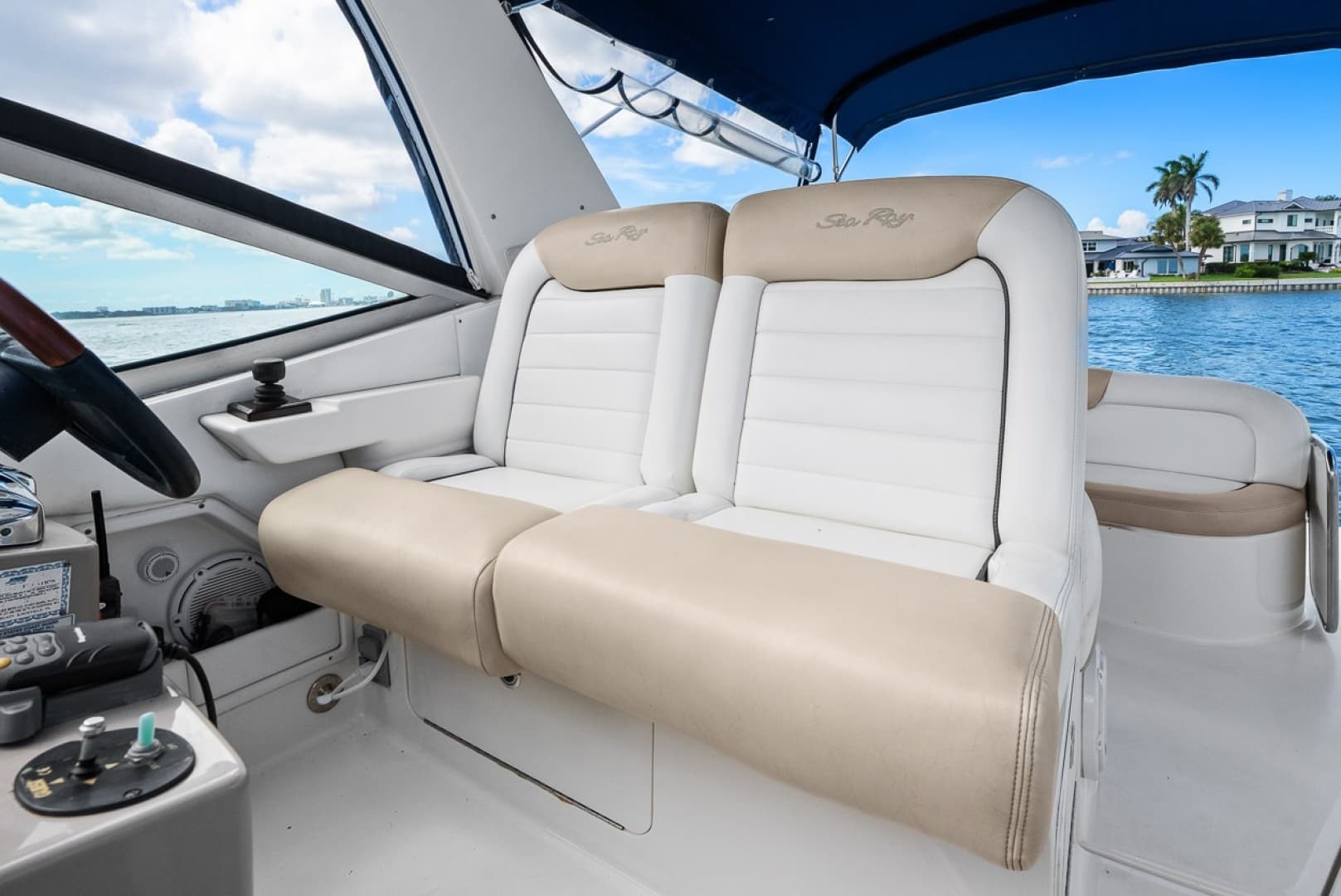 Helm Seat