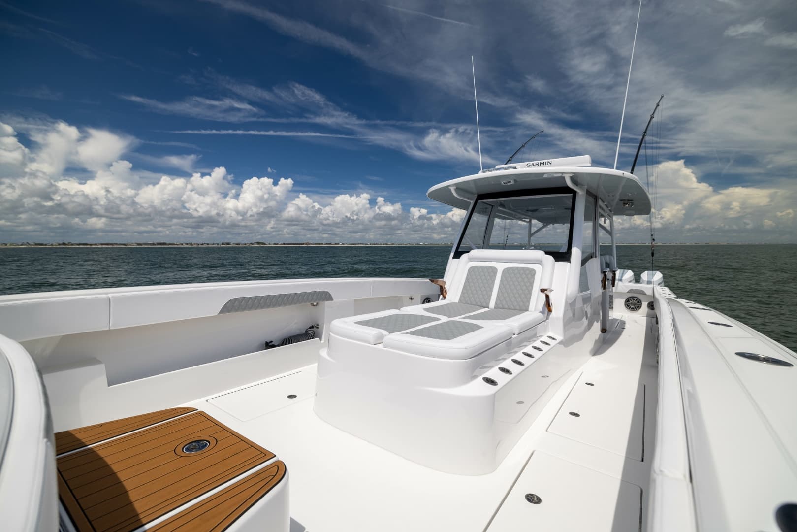 2026 Front Runner Catamaran
