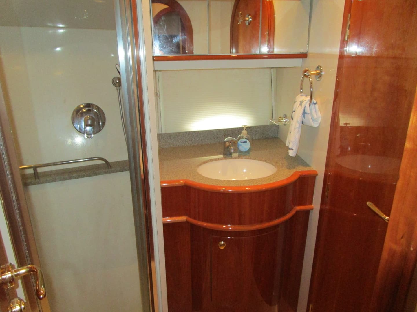 Port Guest Head