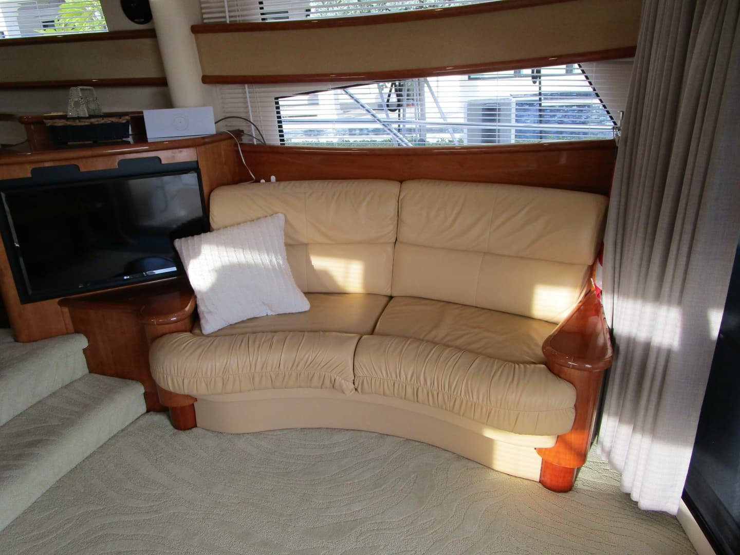 Salon To Starboard