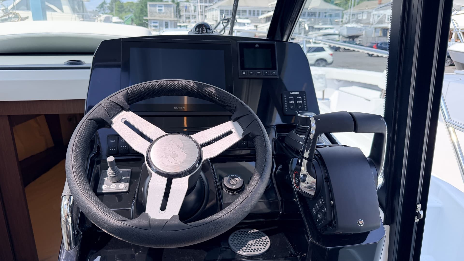 2027 Beneteau Antares 9