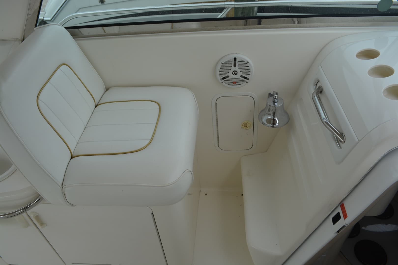 1996 Sea Ray Sundancer 370