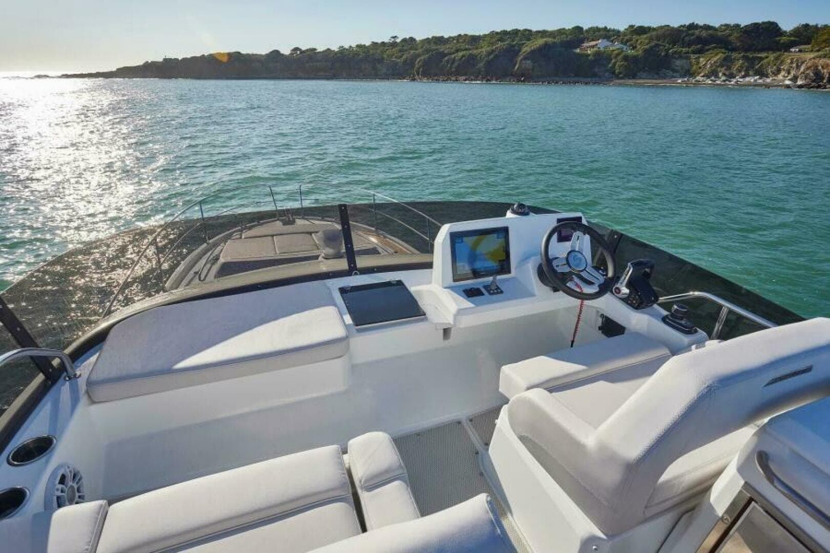 2027 Beneteau Antares 12 Fly