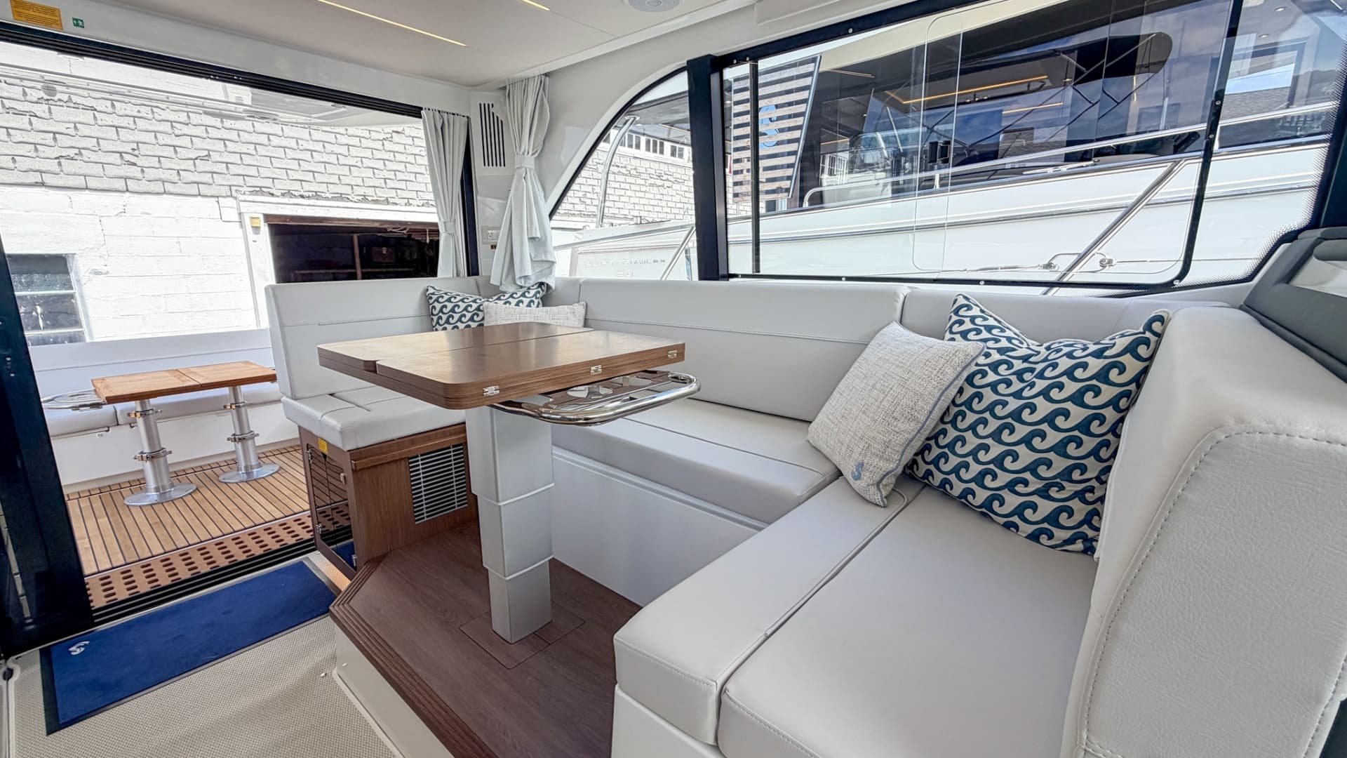 2027 Beneteau Antares 12 Fly