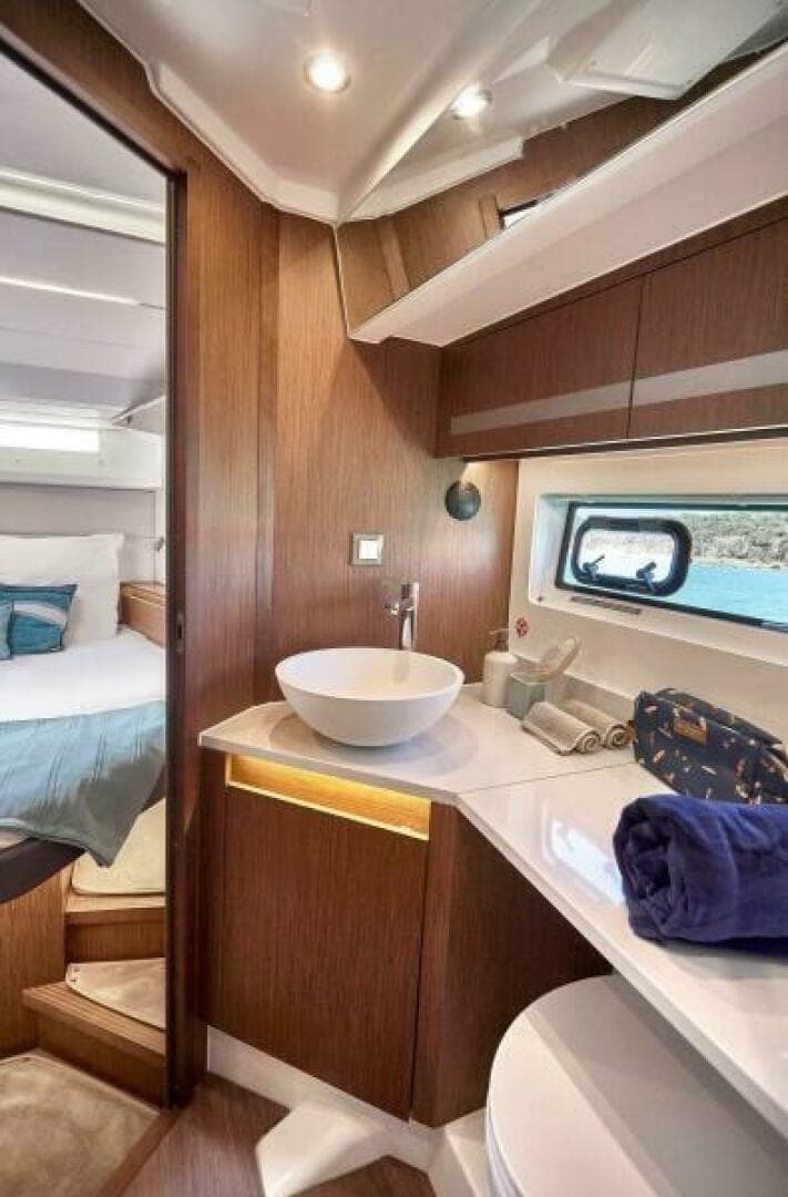 2027 Beneteau Antares 12 Fly