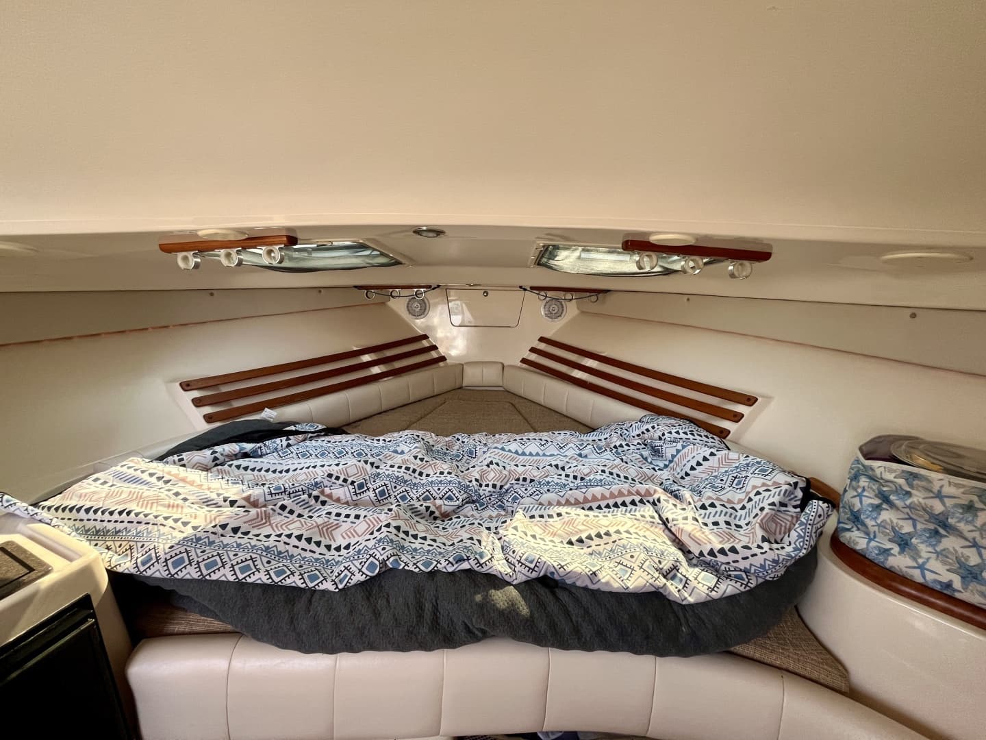 2003 Grady-White Express 330