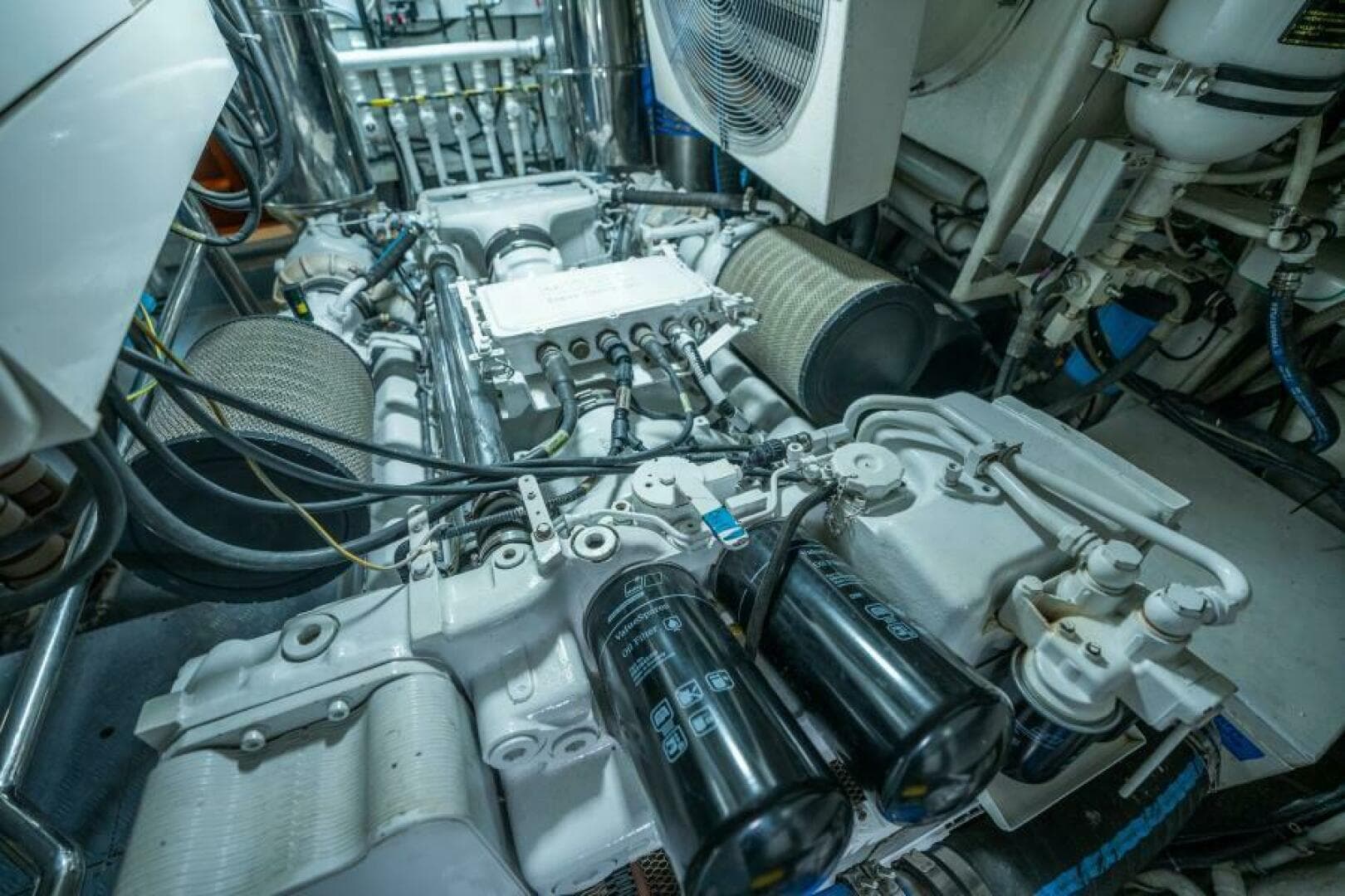 2004 Azimut 80 Carat