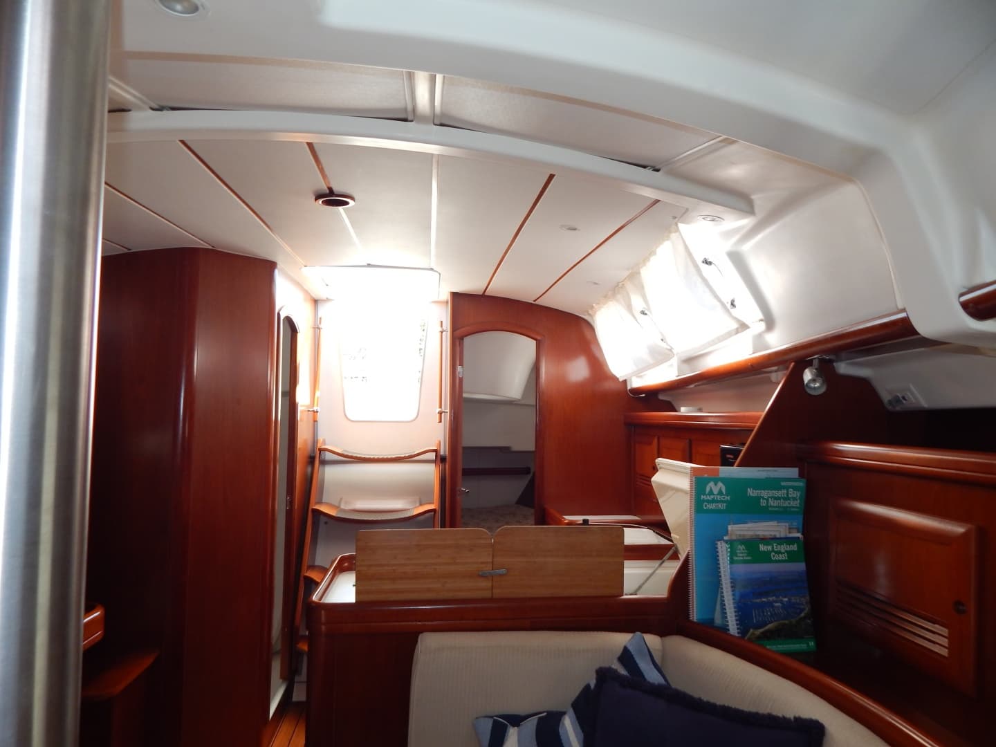 2005 Beneteau 373