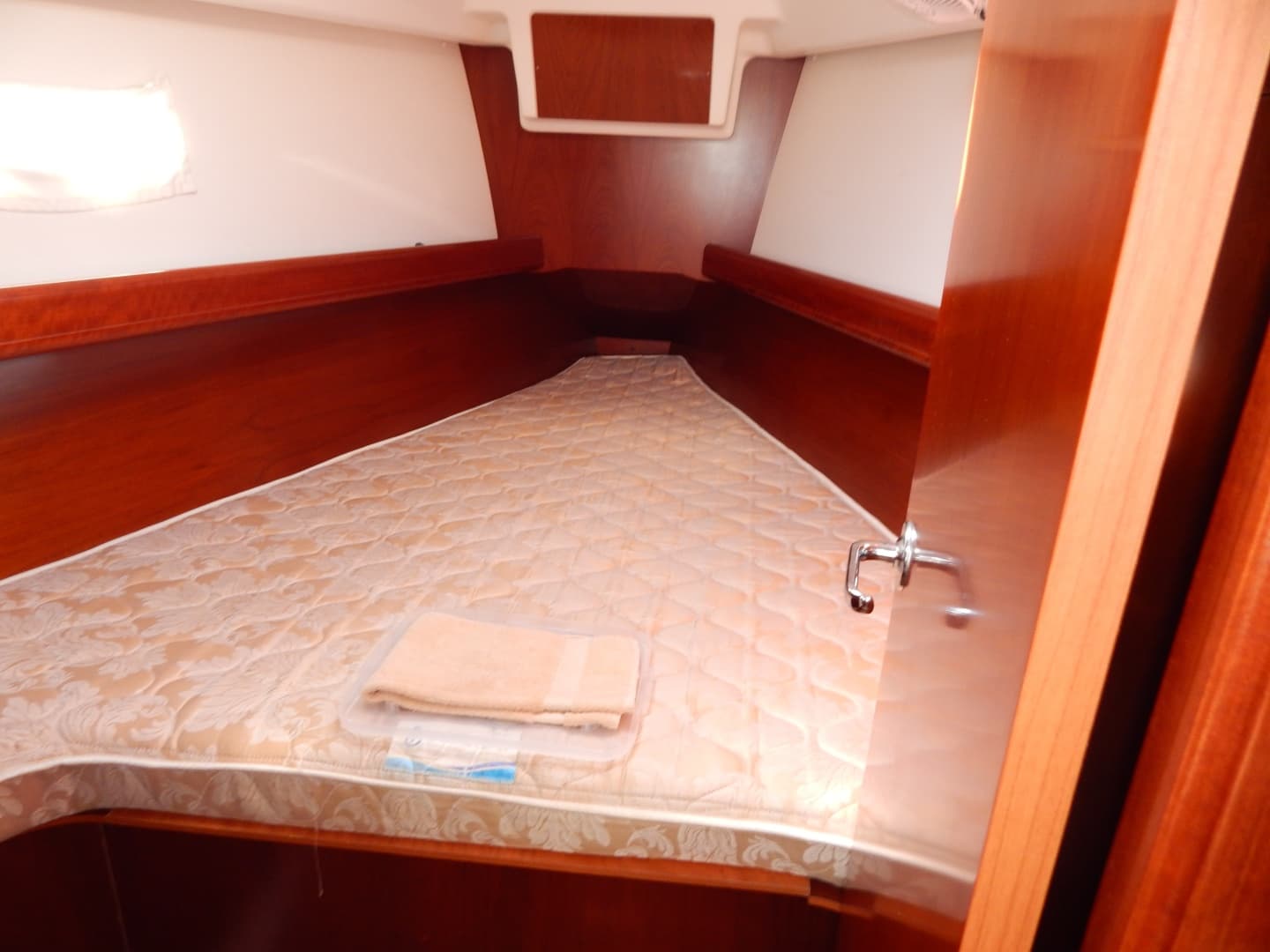 2005 Beneteau 373