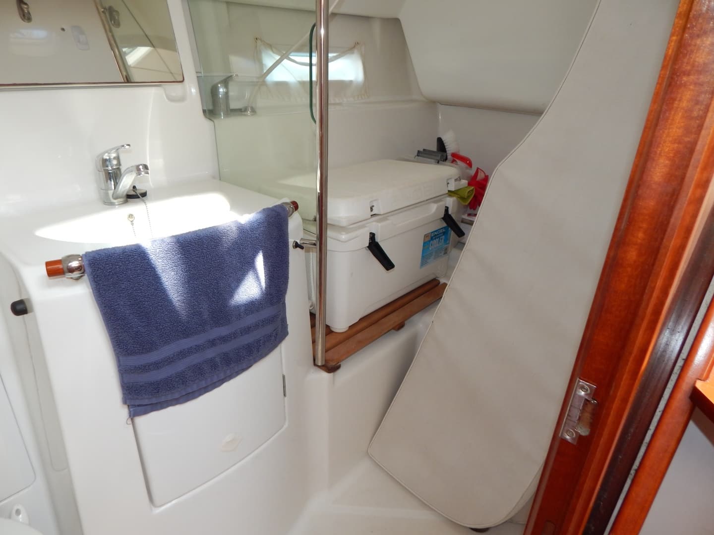 2005 Beneteau 373