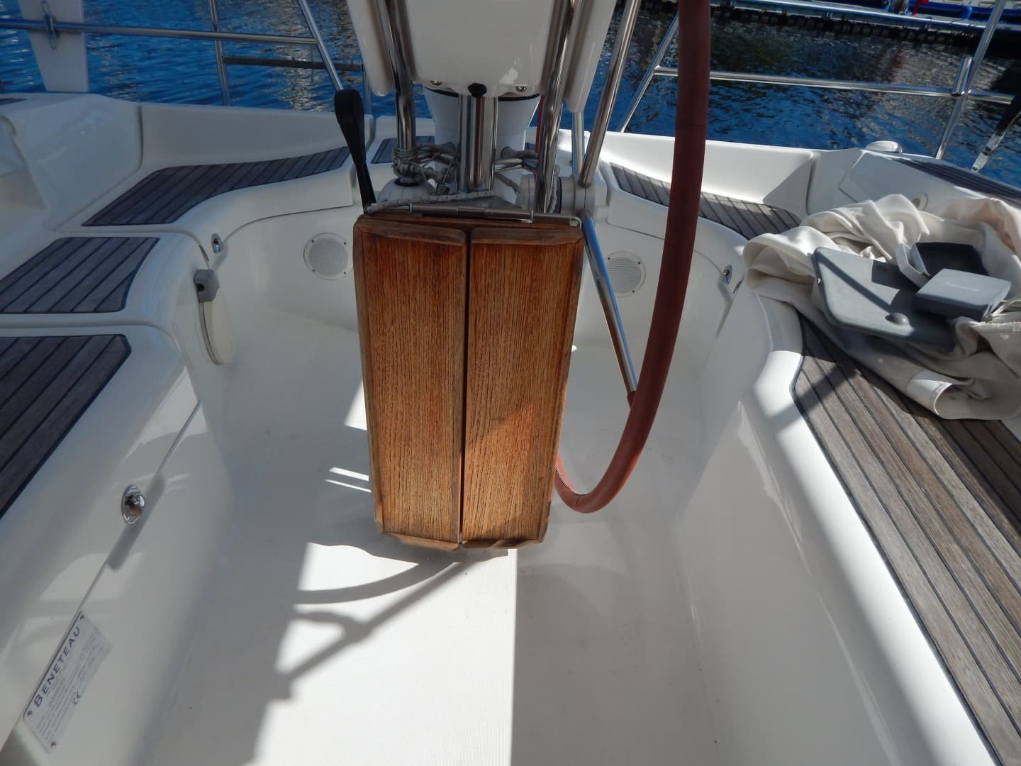 2005 Beneteau 373