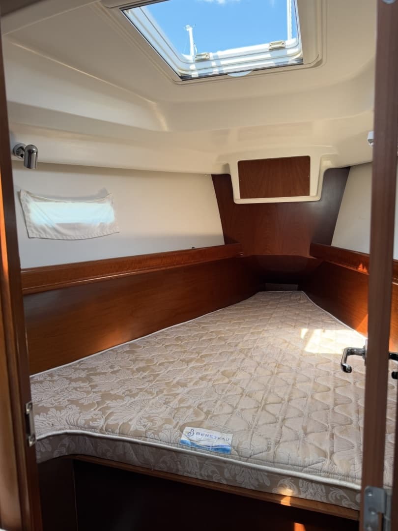 2005 Beneteau 373