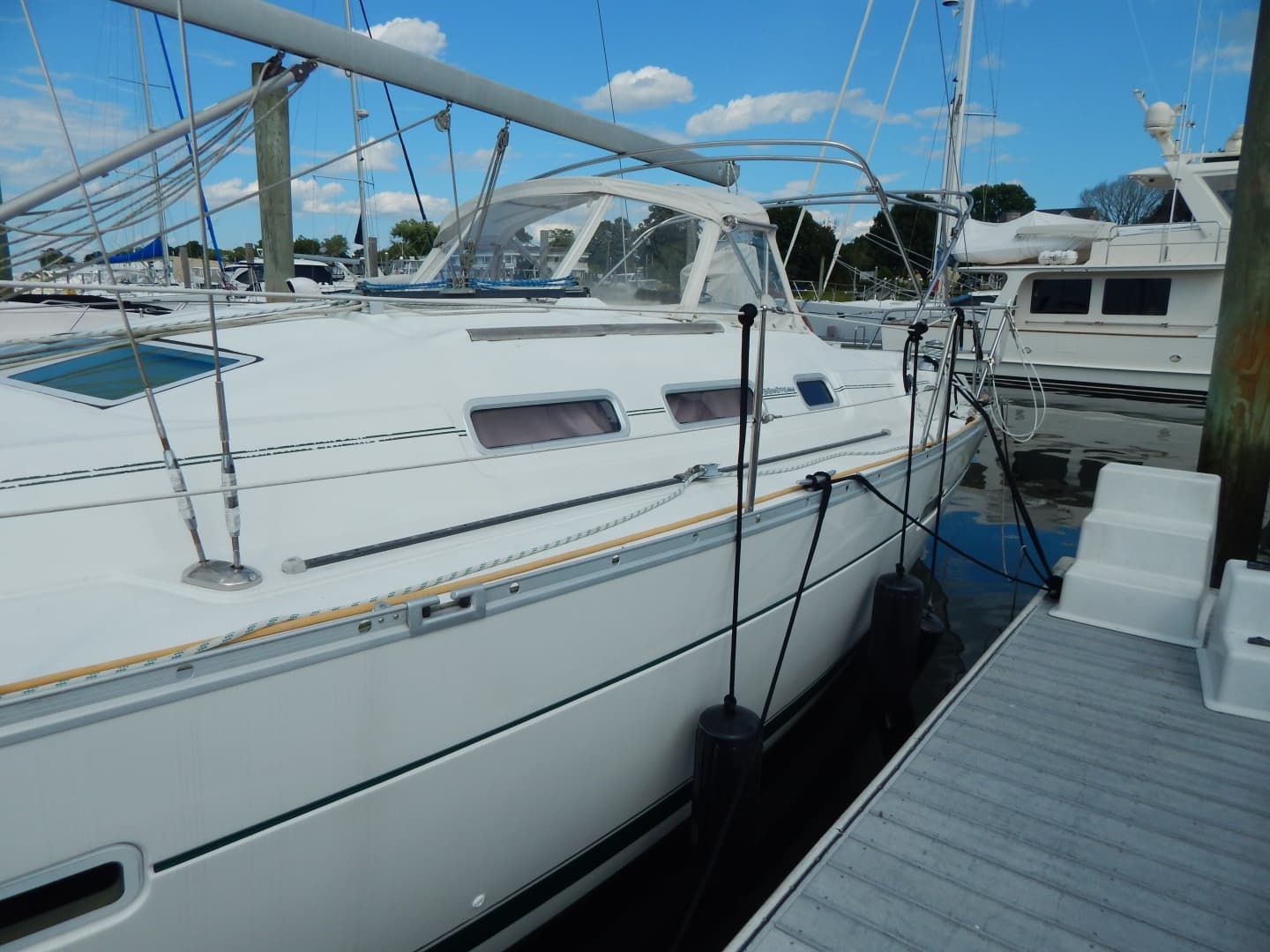 2005 Beneteau 373