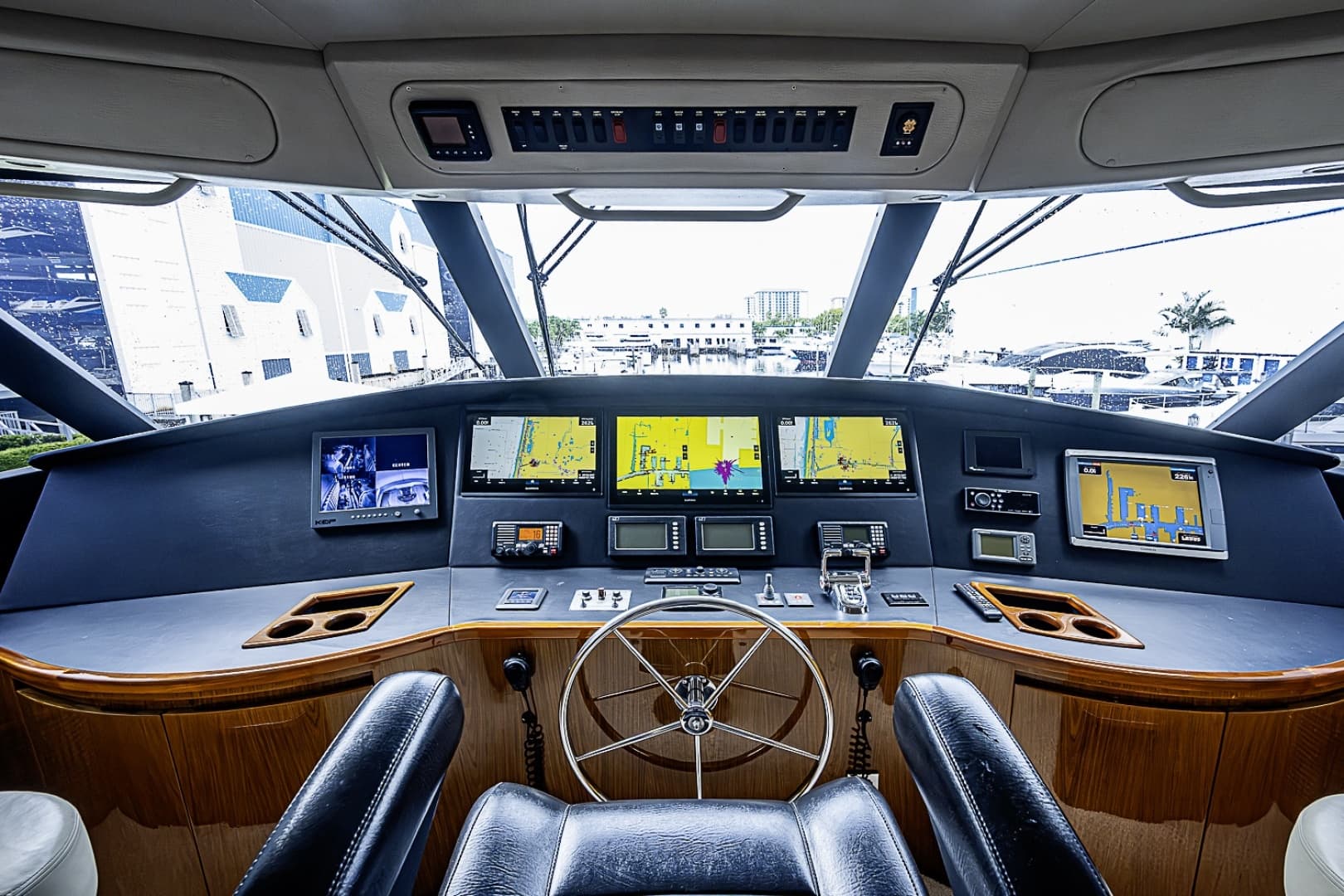 2011 Viking 76 Enclosed Bridge
