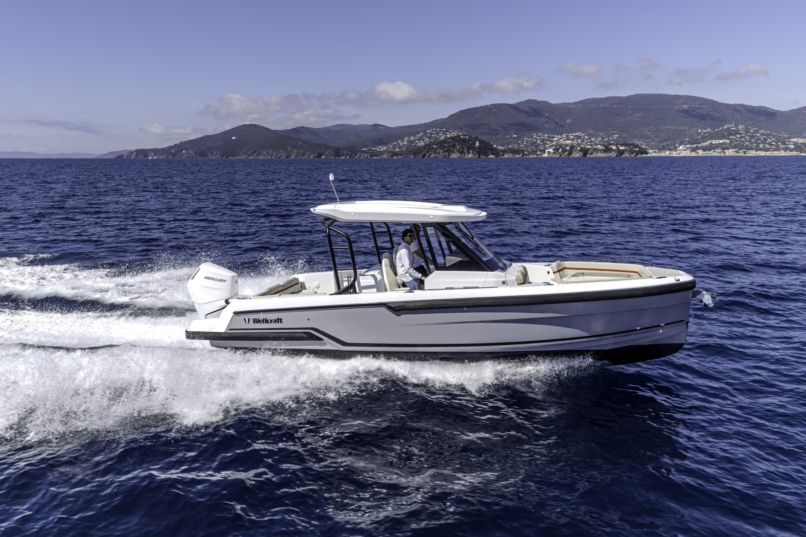 2027 Wellcraft 28 T-Top