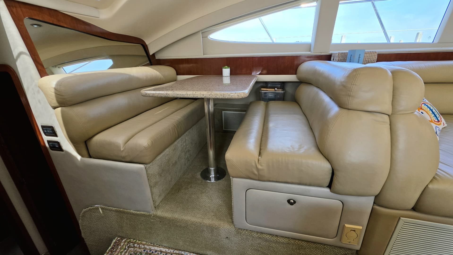 2004 Sea Ray 480 Motor Yacht