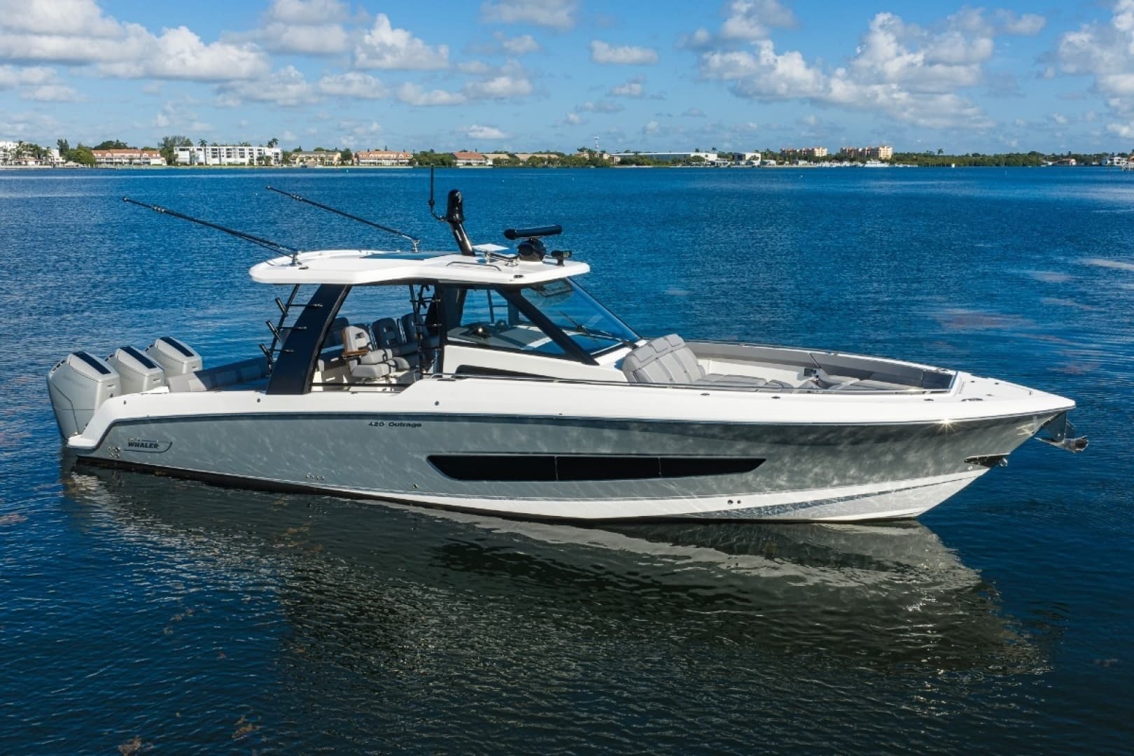 42 ft Boston Whaler 2024 Outrage GATE KEEPER