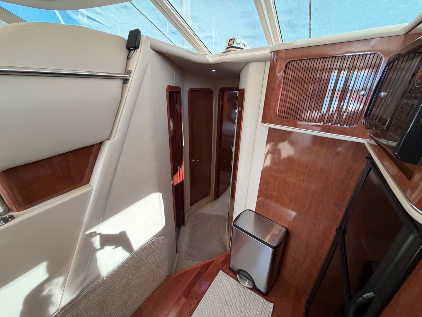 2004 Sea Ray 400 Sedan Bridge
