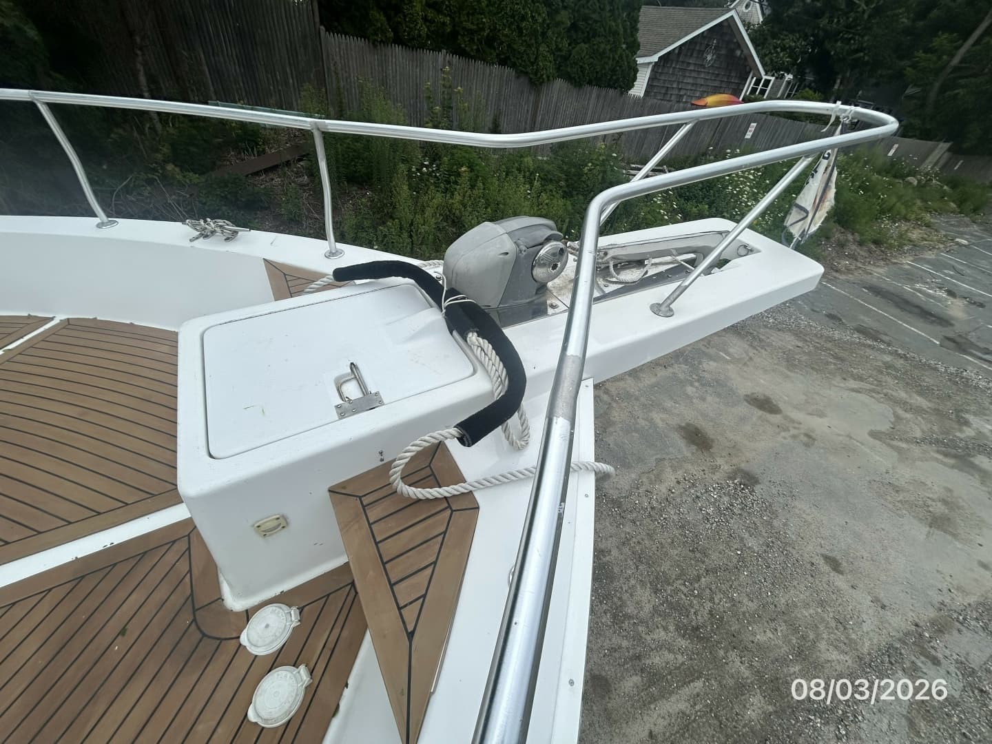 43' Mainship anchor windlass1