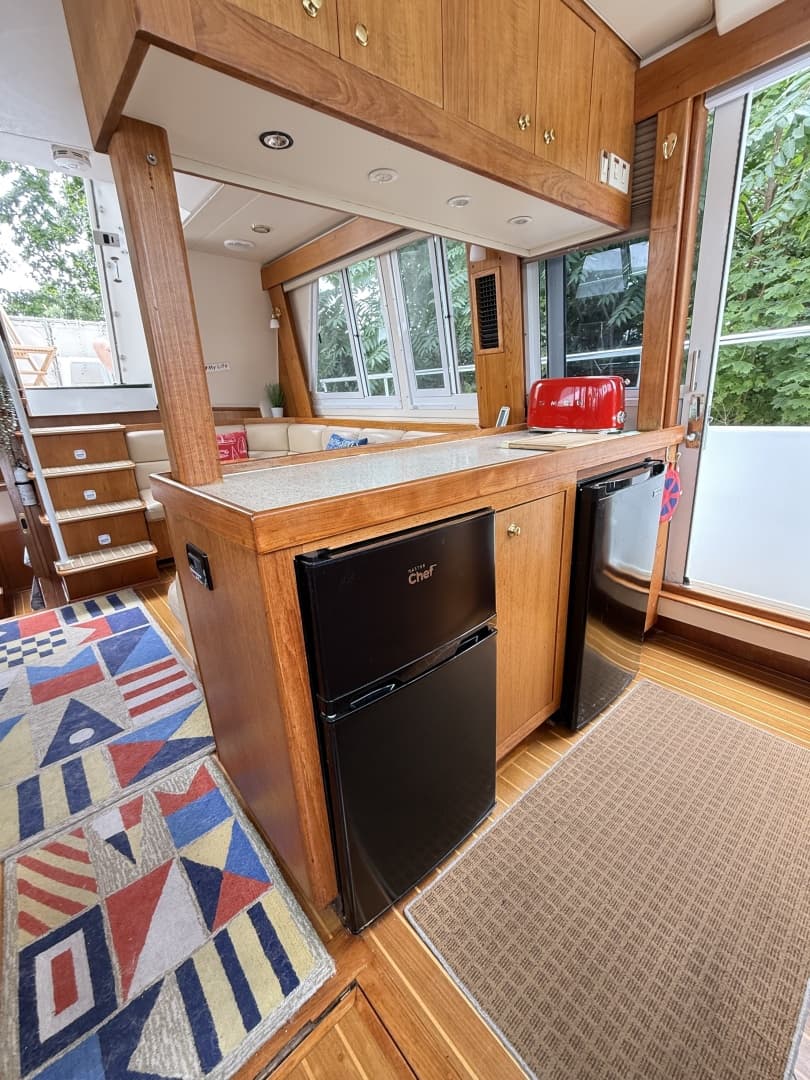 43' Mainship galley aft