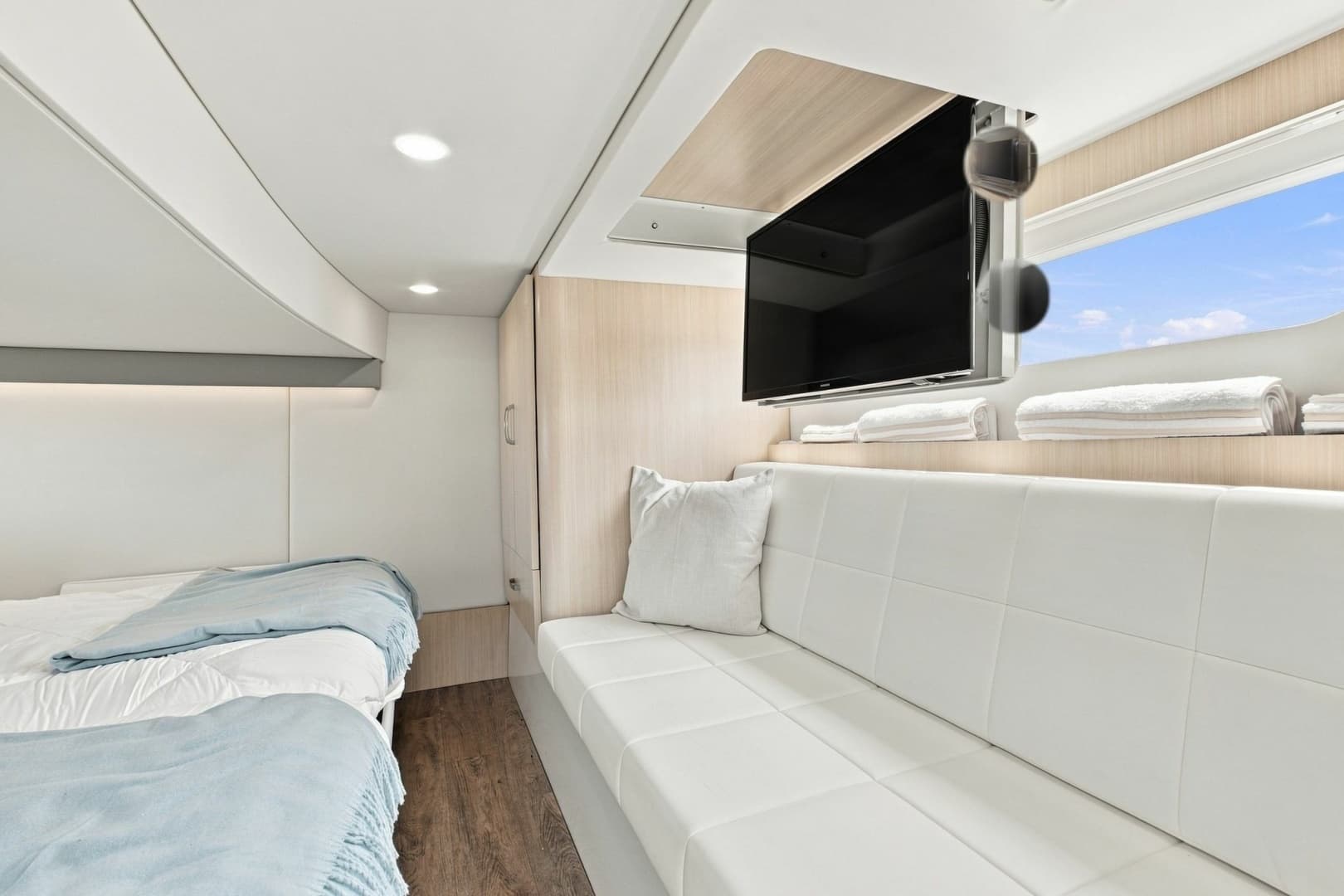 2025 Regal 42 Grande Coup
