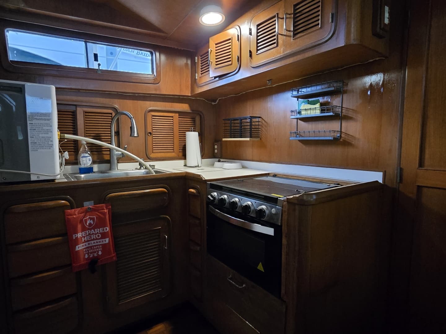 1988 Marine Trader Montechristo 56