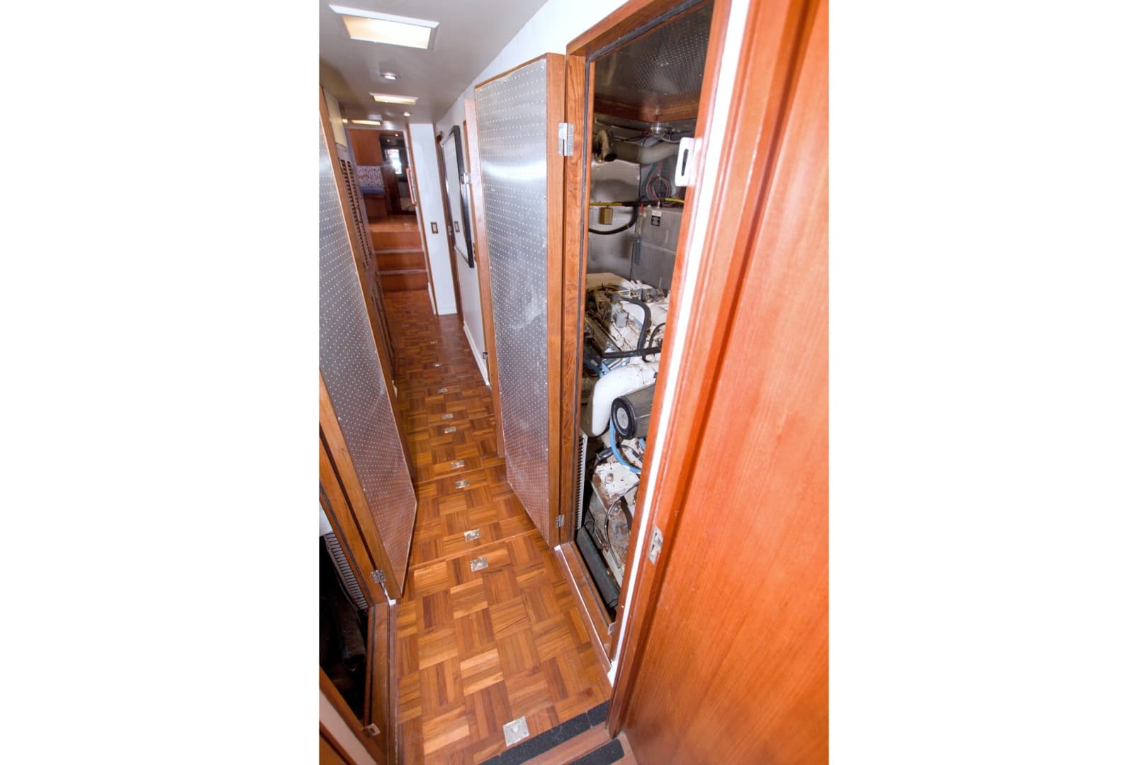 1994 Jefferson Marquessa 56 Extended Deckhouse