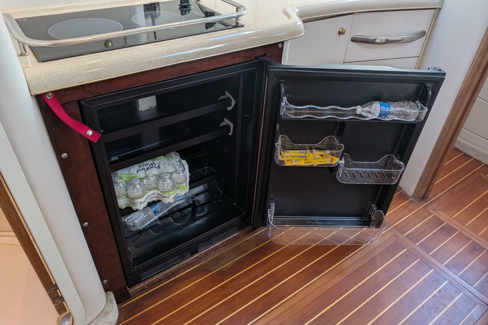 1999 Sea Ray 370 Express Cruiser
