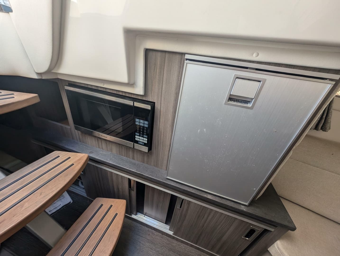 2019 Sea Ray Sundancer 320