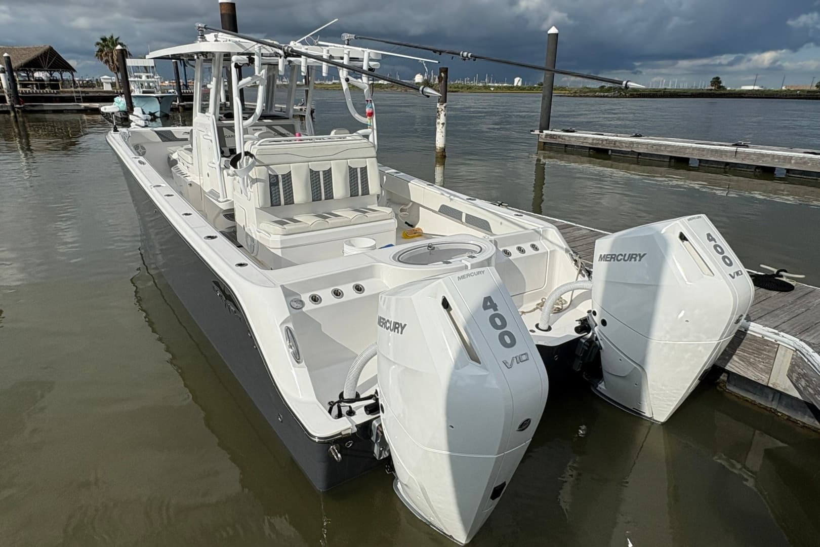 2024 Invincible 33 Catamaran