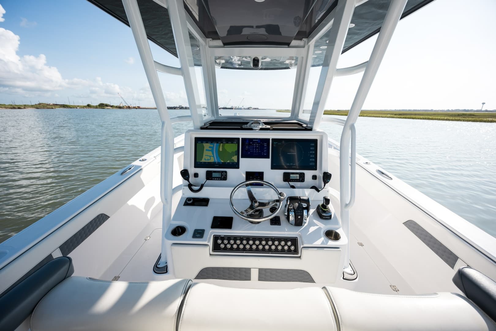 2024 Invincible 33 Catamaran