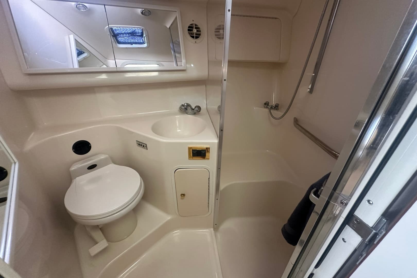 1999 Sea Ray Sundancer 370