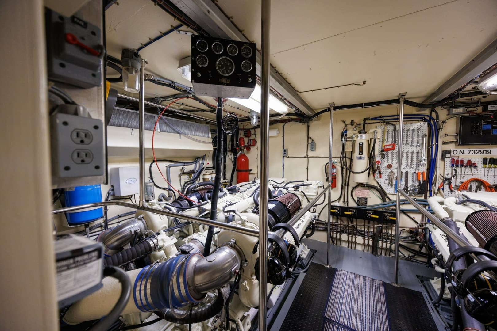 1989 Hatteras 74 Cockpit Motor Yacht