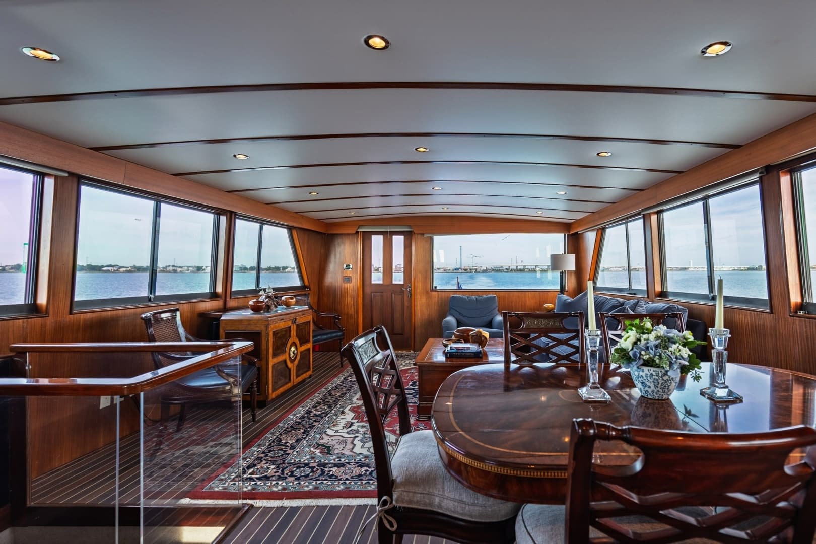1989 Hatteras 74 Cockpit Motor Yacht