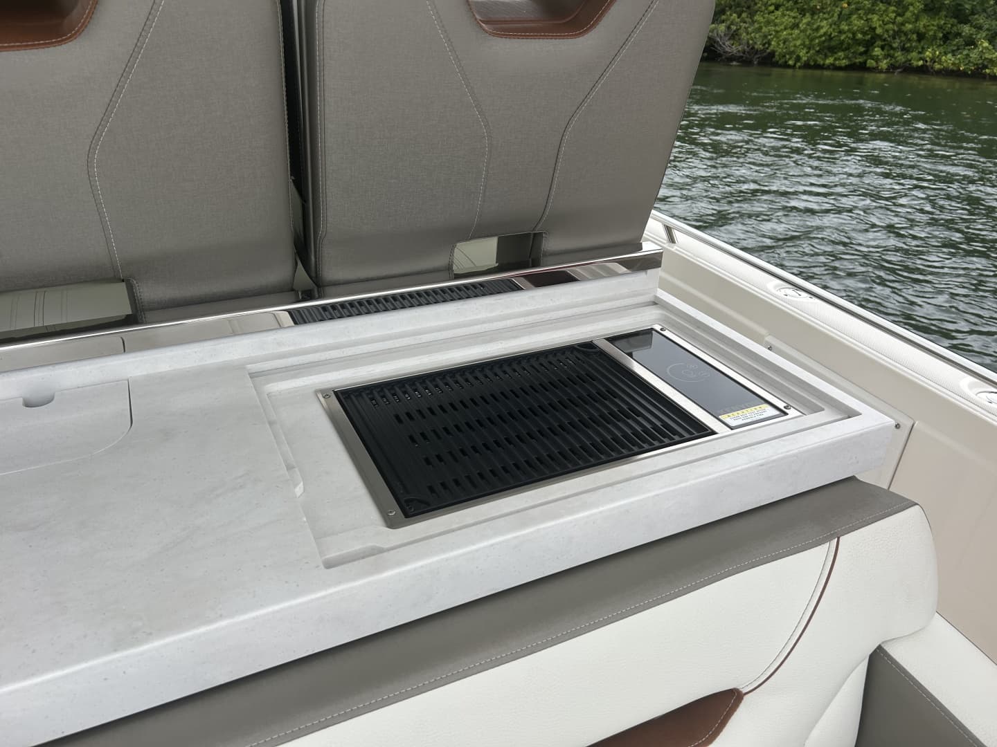 2023 Tiara Yachts 34 LS