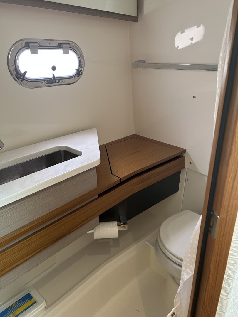 2023 Tiara Yachts 34 LS
