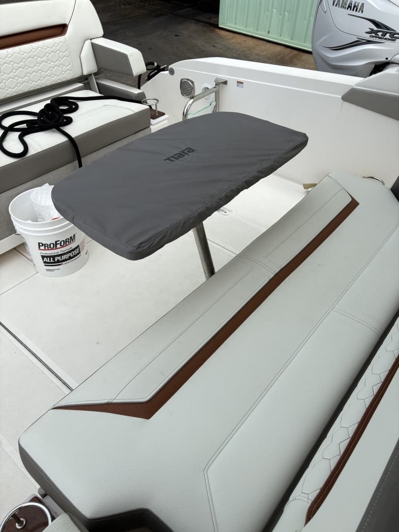 2023 Tiara Yachts 34 LS