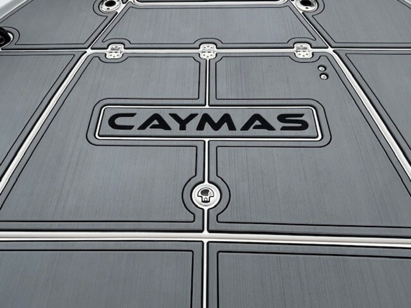 2025 Caymas 28 HB