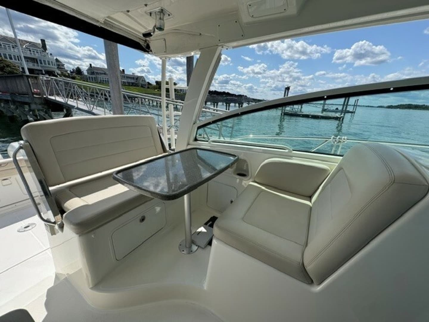2016 Boston Whaler 