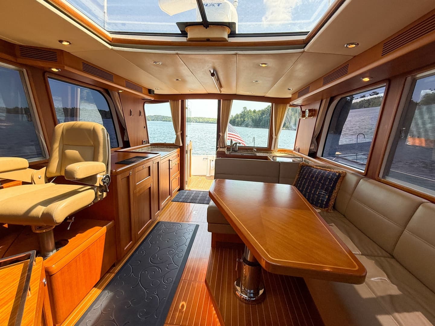 2008 Grand Banks 