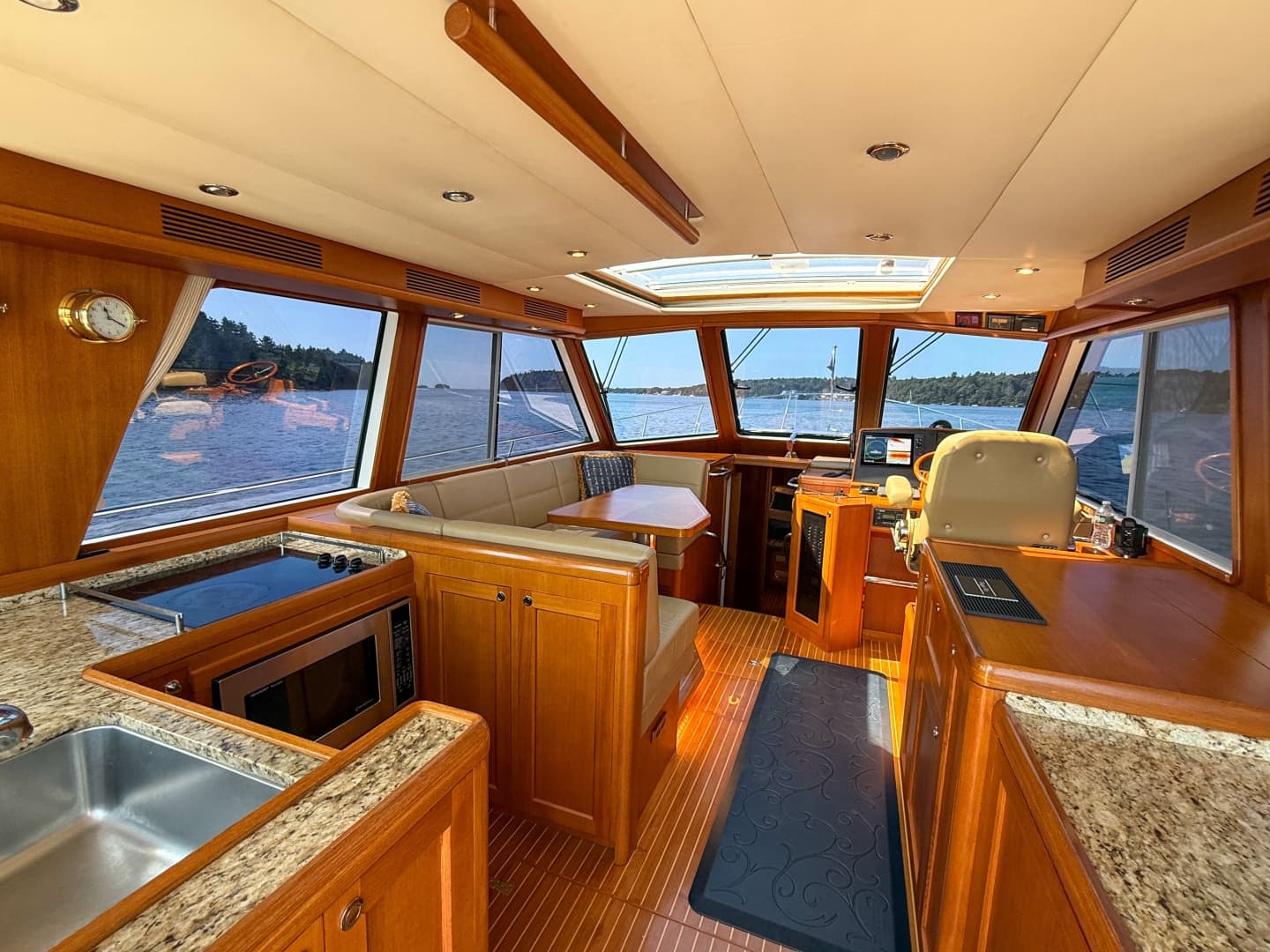 2008 Grand Banks 