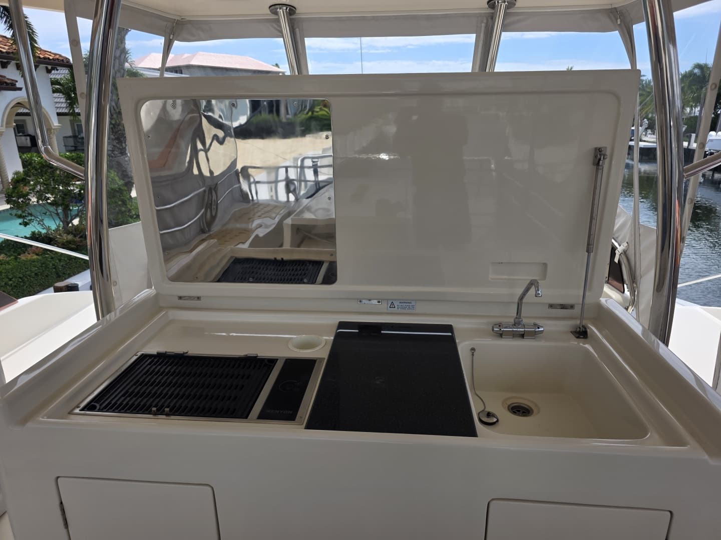 2016 Aquila 48