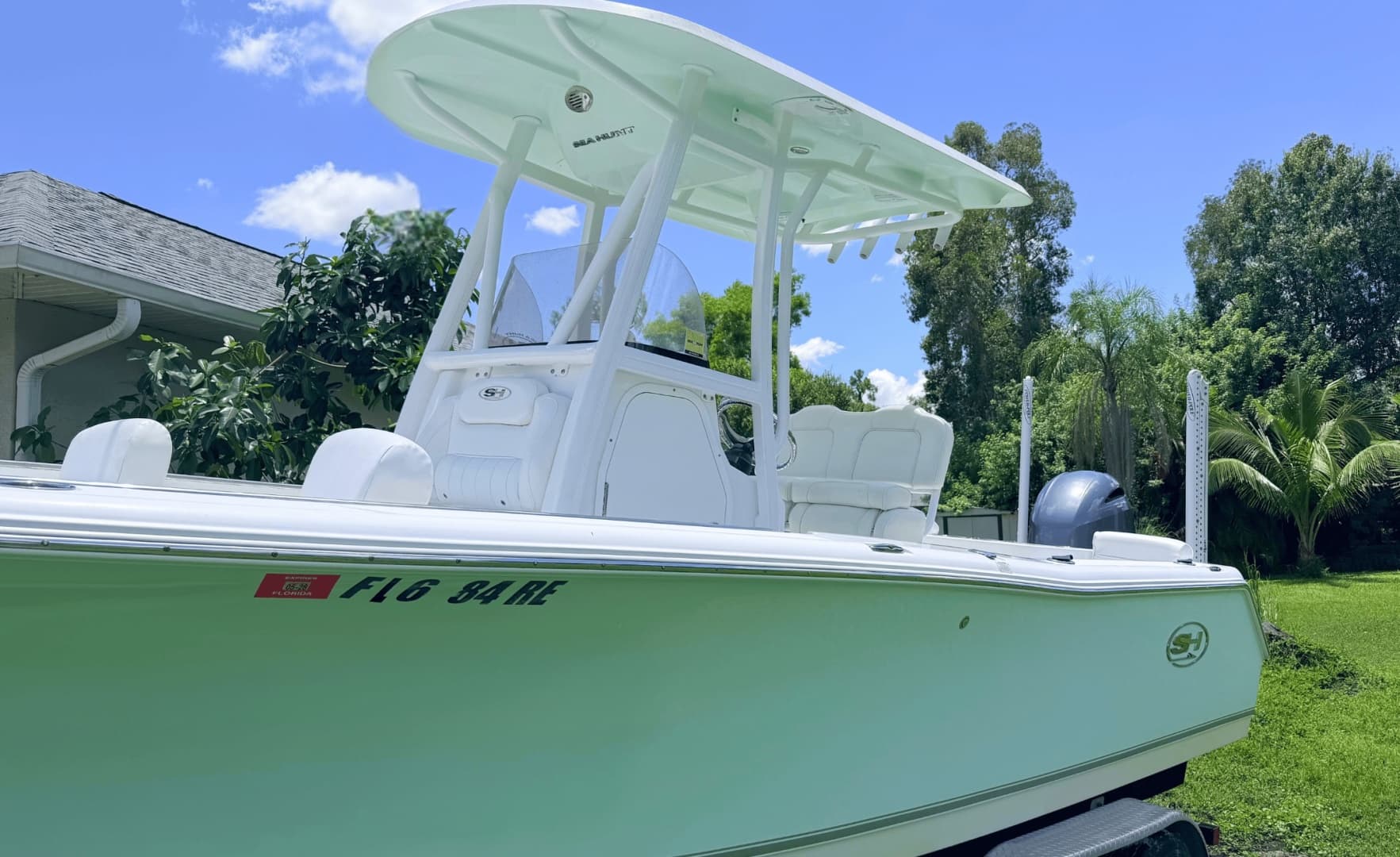 2017 Sea Hunt Ultra 229