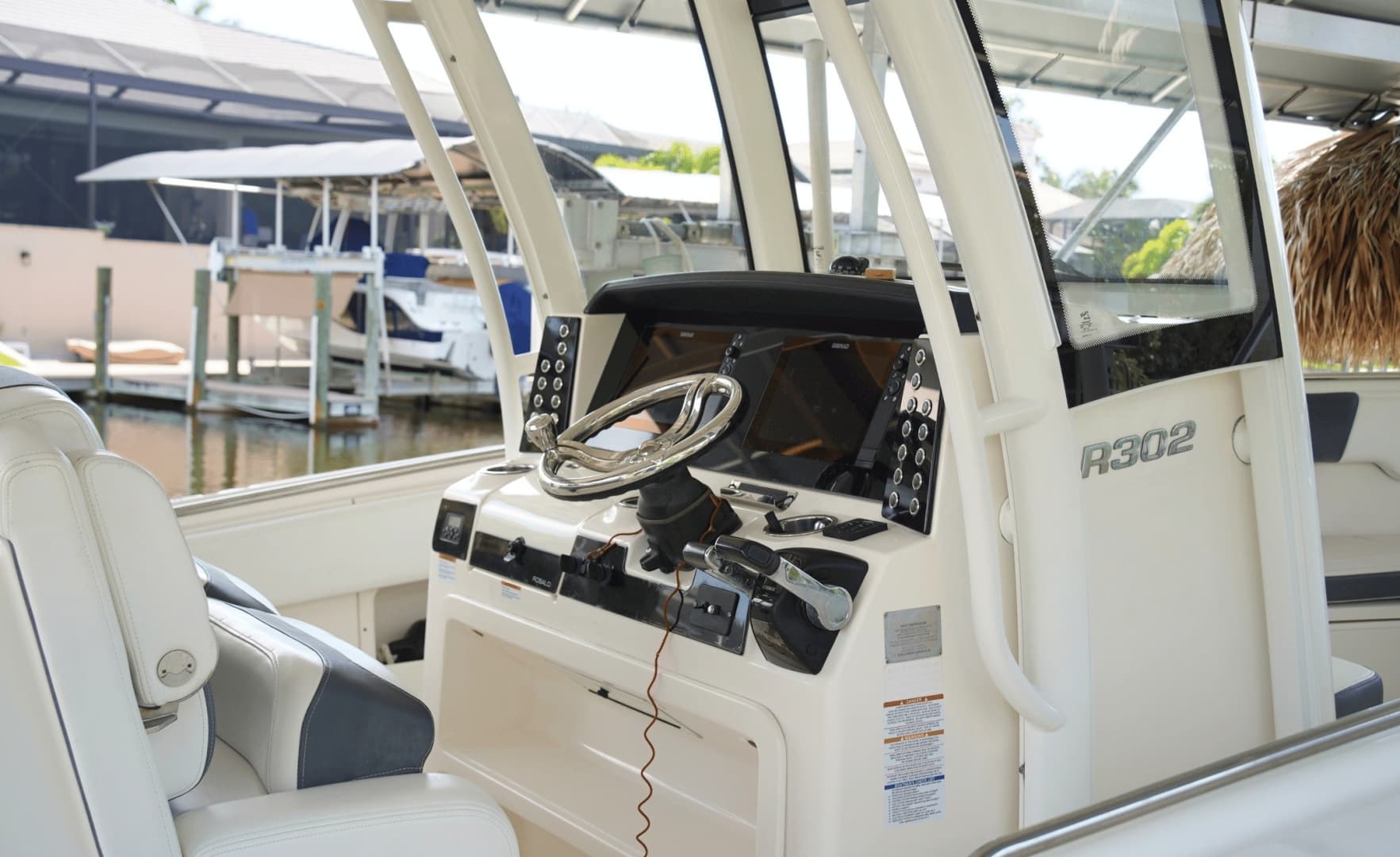 2020 Robalo 302