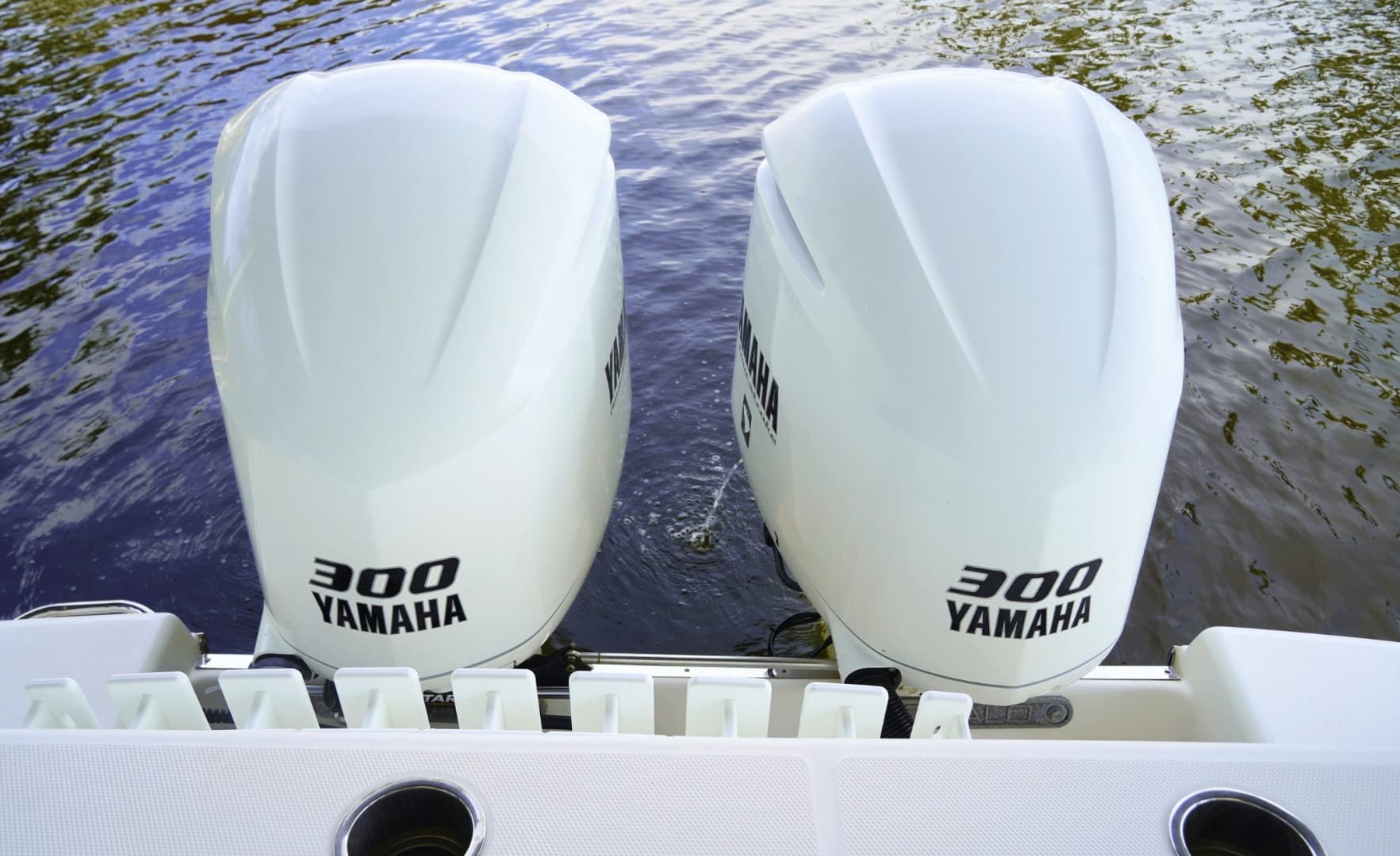 2020 Robalo 302