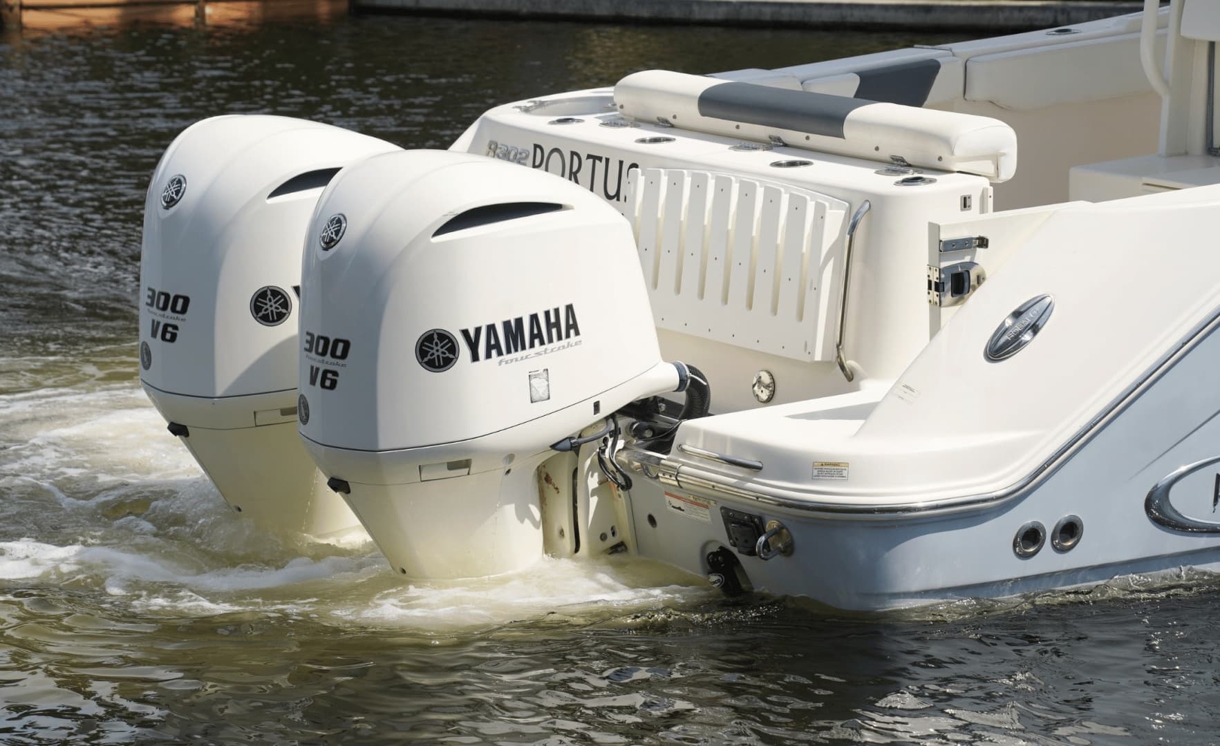 2020 Robalo 302