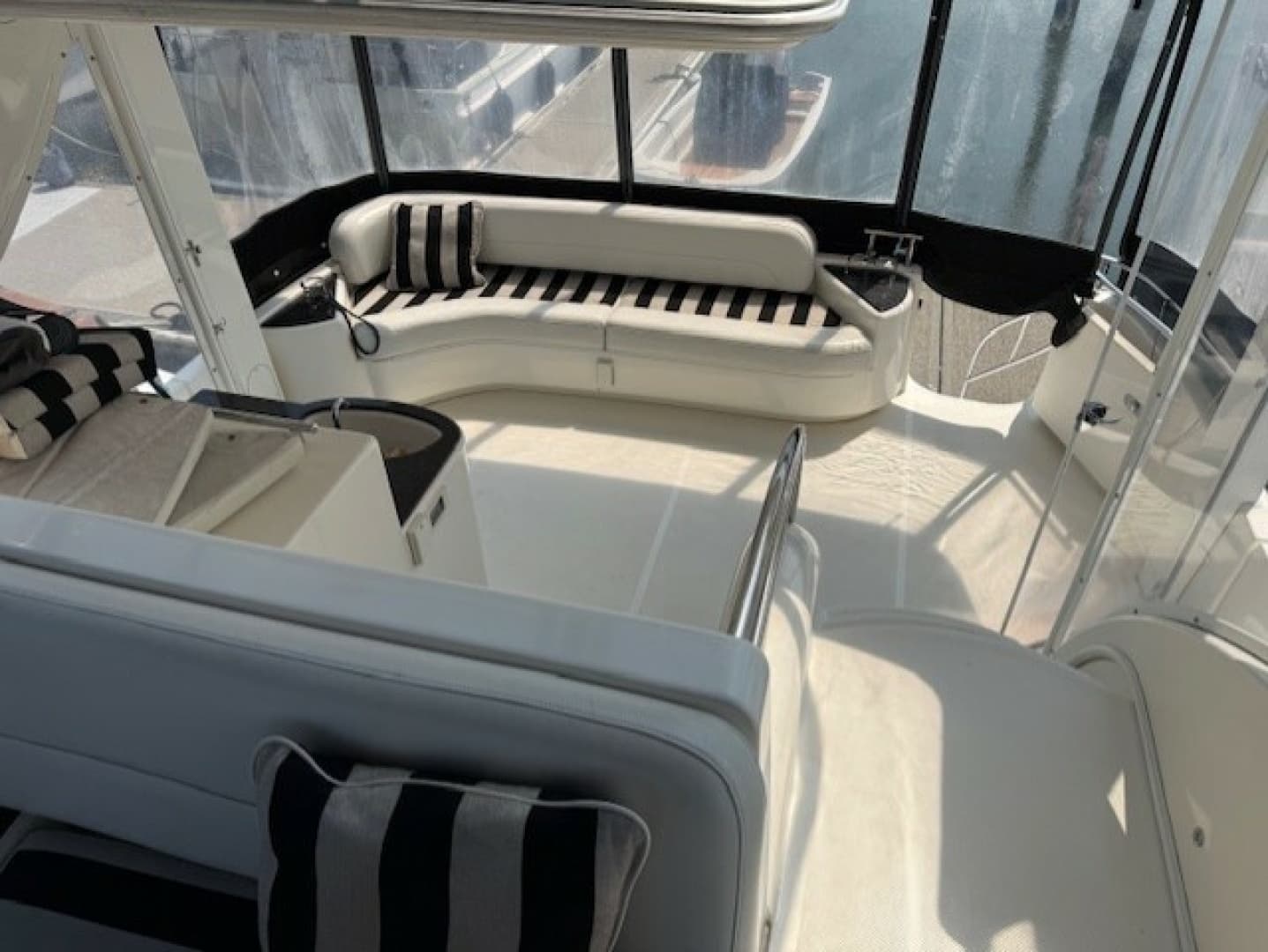 2007 Meridian 408 Aft Cabin