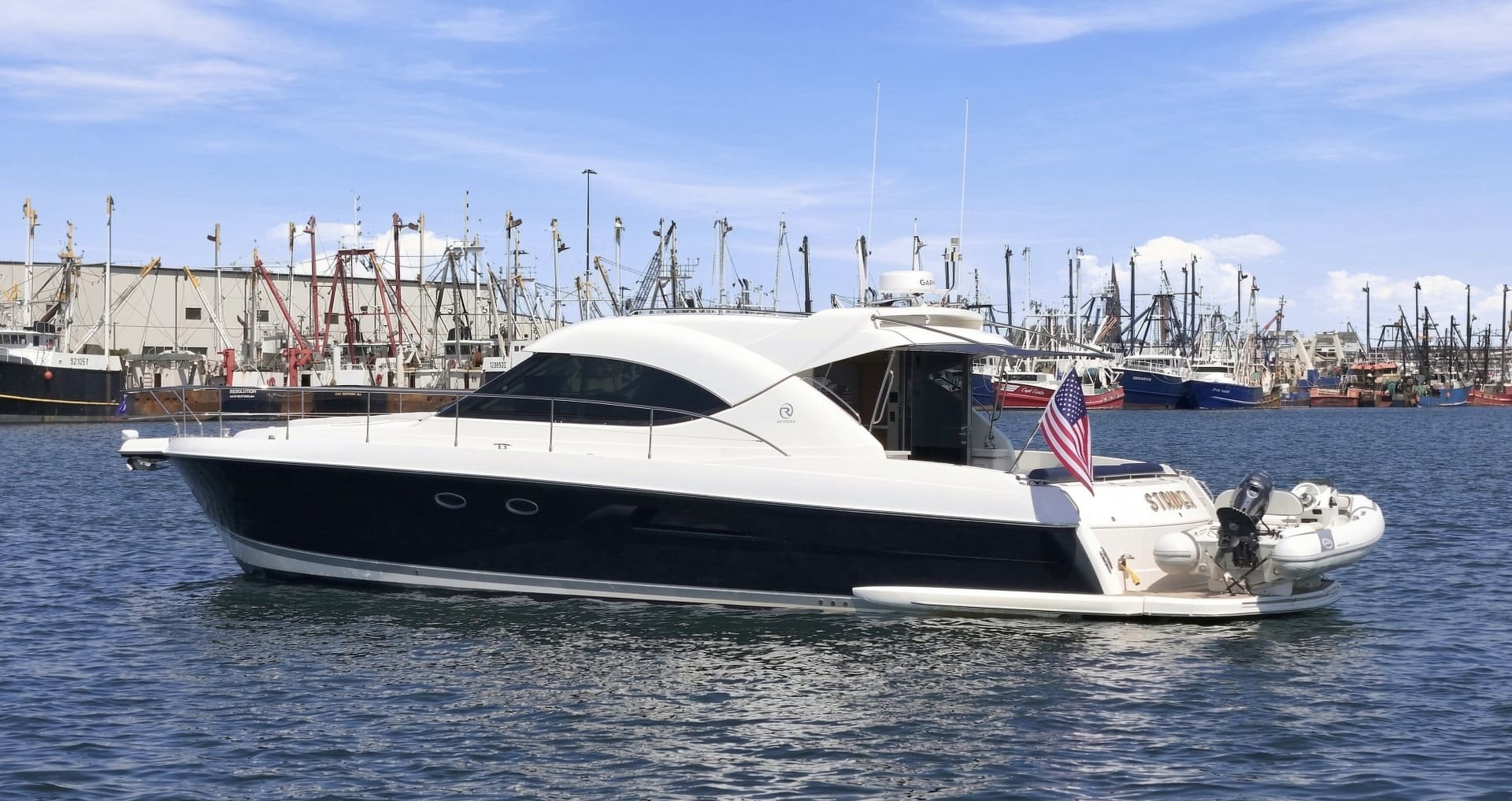 2009 Riviera 4700 Sport Yacht